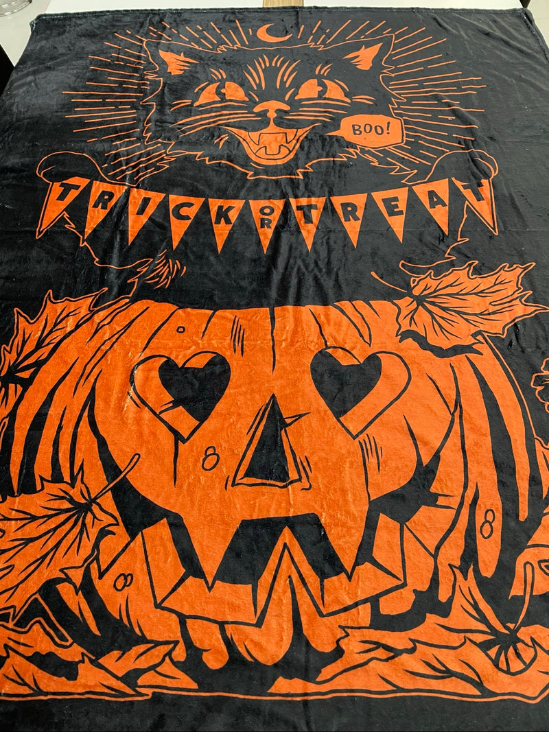 Halloween fuzzy blanket online